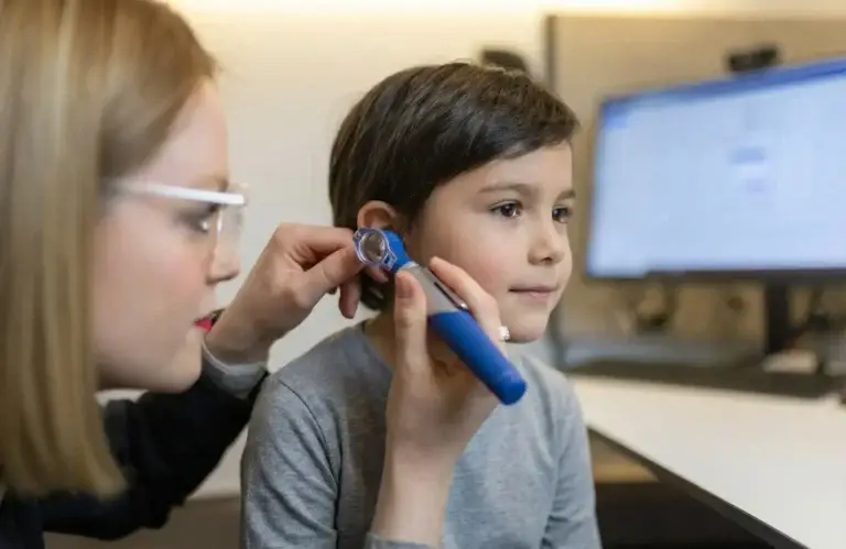 Hörgeräte für Kinder bei Hörakustik Vollbach