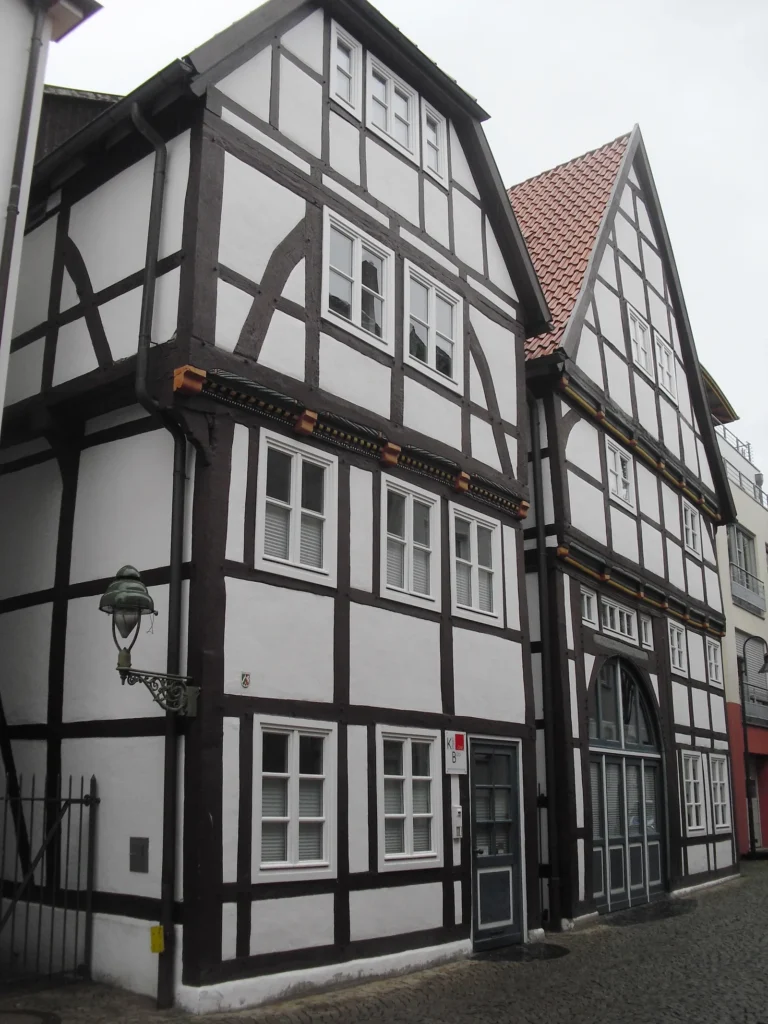 Das Deelenhaus in der Krämerstraße in Paderborn – historisches Fachwerkhaus und Veranstaltungsort der Kleinen Bühne